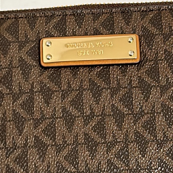 MICHAEL KORS  WALLET - Picture 4 of 10